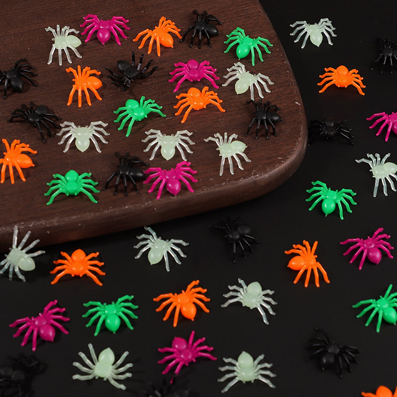50-200Pcs Halloween Mini Spide - Outdoor Kids In An Indoor World recension och pris