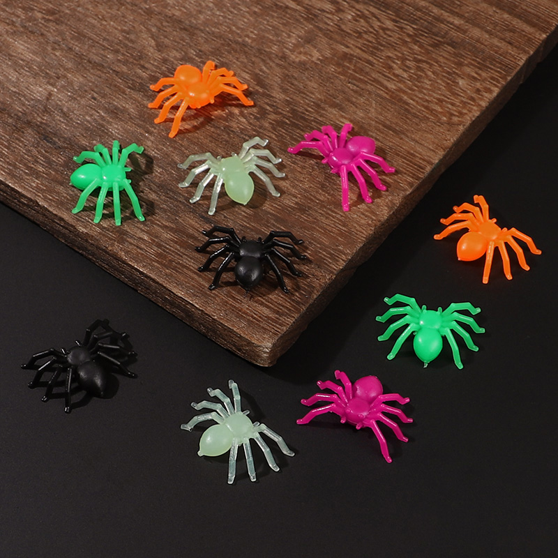 50-200Pcs Halloween Mini Spide - Outdoor Kids In An Indoor World recension och pris