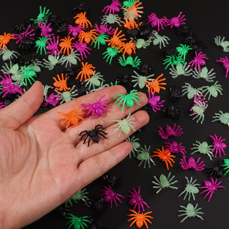 50-200Pcs Halloween Mini Spide - Outdoor Kids In An Indoor World recension och pris